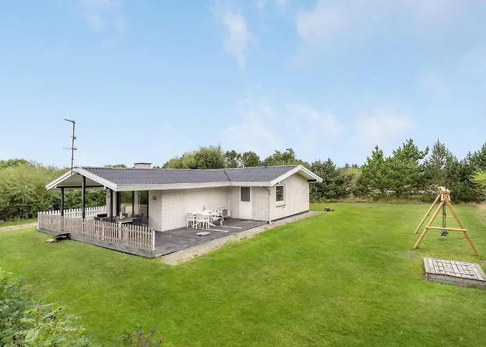 Holiday home 3 Bedroom Amazing In Hurup Thy